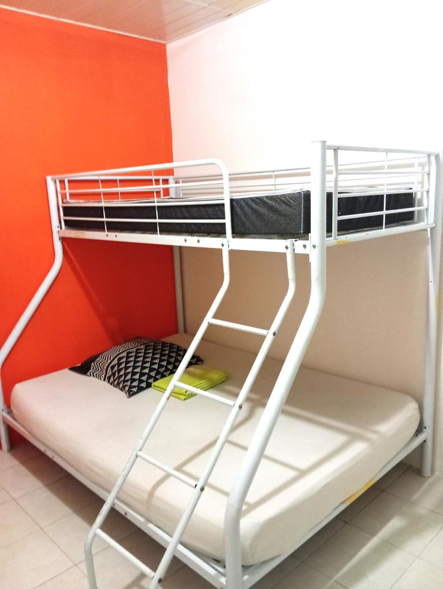 Hostel Des 3 Sources Сент-Мари Номер фото